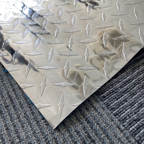 Aluminum diamond plate - 4',